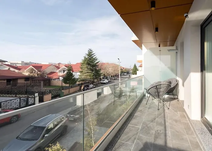 The Pinky Promise Loft Pipera
