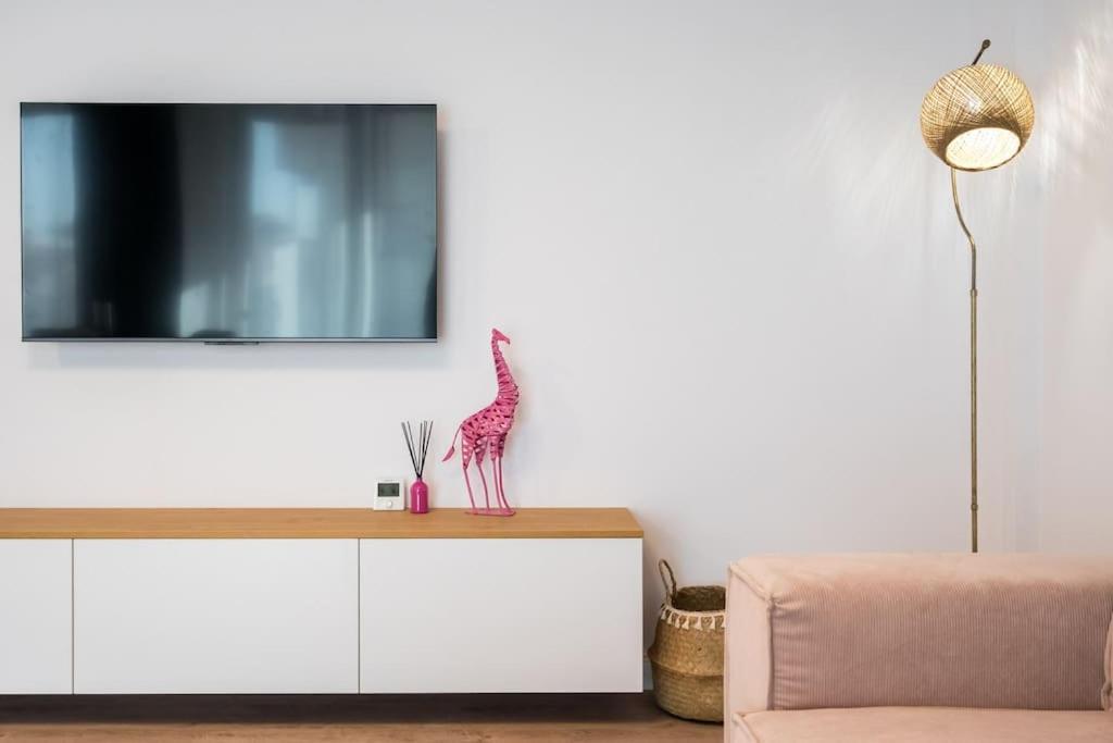 Apartment The Pinky Promise Loft Pipera *